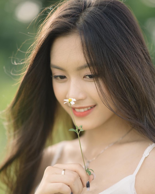Nữ sinh Việt tại Pháp học giỏi, xinh đẹp “gây thương nhớ” - 7 Nữ sinh Việt tại Pháp học giỏi, xinh đẹp “gây thương nhớ” - 7