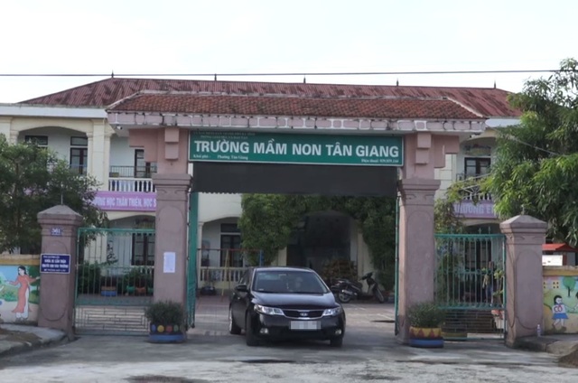 Hà Tĩnh: Phụ huynh “thấp thỏm” mong con trúng tuyển... mầm non - 2 Trường mầm non Tân Giang trở thành điểm nóng trong công tác tuyển sinh.