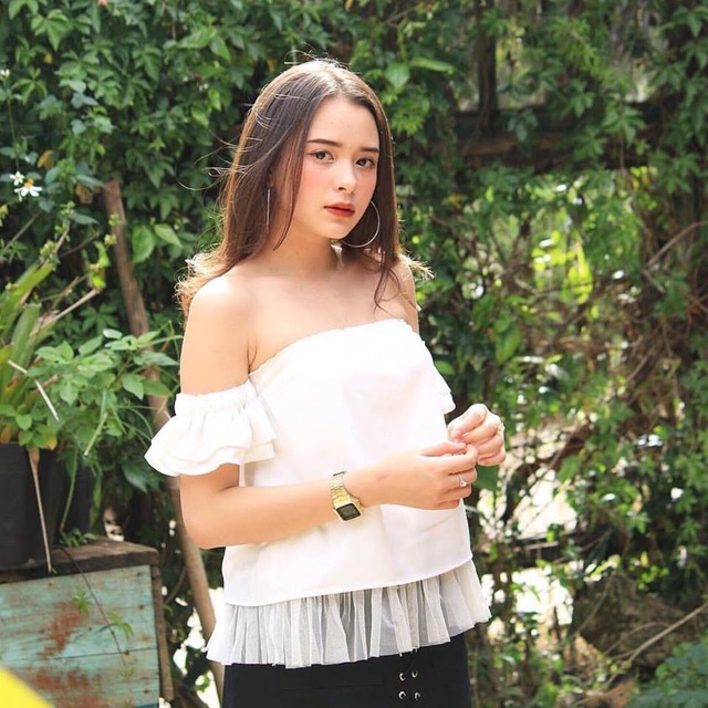 5 nữ sinh mang dòng máu lai có gương mặt và vóc dáng tuyệt đẹp - 9 5 nữ sinh mang dòng máu lai có gương mặt và vóc dáng tuyệt đẹp - 9