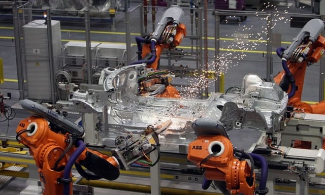 13 triệu người Mỹ sẽ thất nghiệp do tự động hóa - 1
Robot trên dây chuyền sản xuất. (Nguồn: PA)