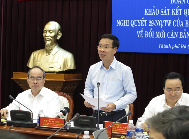 TPHCM: Dân số không ngừng tăng, các trường khó giữ được chuẩn - 3
Trưởng Ban tuyên giáo Trung ương Võ Văn Thưởng đánh giá cao nỗ lực phát triển giáo dục của TPHCM