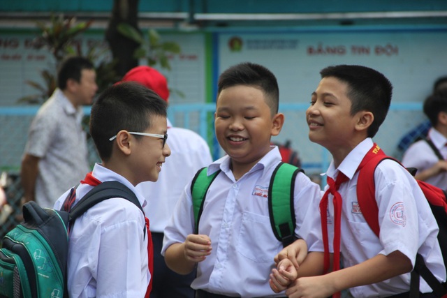 TPHCM: Học sinh tiểu học chỉ dùng tối đa 4 cuốn vở - 1
Sở GD-ĐT TPHCM quy định trong năm học mới 2018-2019, mỗi khối lớp bậc tiểu học thống nhất sử dụng tối đa 4 quyển vở ô ly.