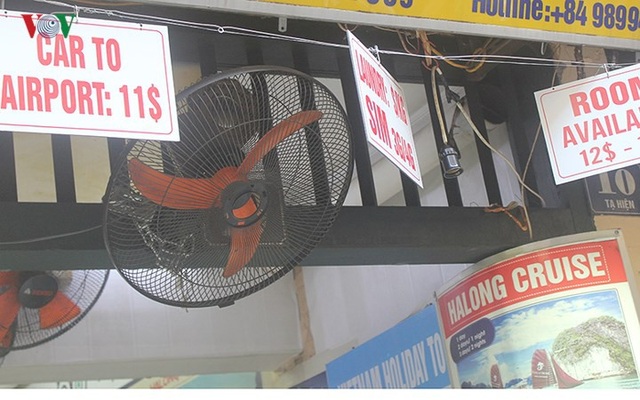 Những dịch vụ “hái ra tiền” dành cho “Tây ba lô” ở phố cổ Hà Nội - 9 Những dịch vụ “hái ra tiền” dành cho “Tây ba lô” ở phố cổ Hà Nội - 9