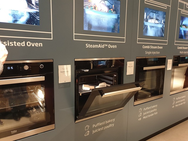 Ngắm loạt thiết bị dành cho nhà bếp thông minh của Beko tại IFA 2018 - 1 Bếp lò dùng hơi nước để nấu ăn