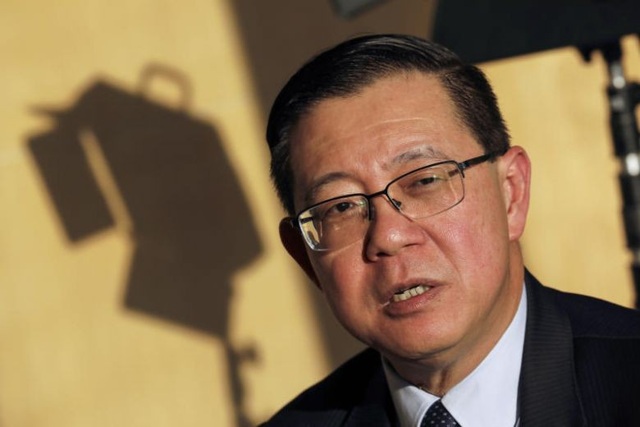 Malaysia chính thức hủy dự án tỉ USD với Trung Quốc - 1 Bộ trưởng Tài chính Malaysia Lim Guan Eng (Ảnh: Bloomberg)