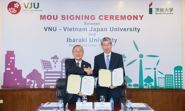 Trường ĐH Việt Nhật đưa bài giảng vào Lễ khai trường - 5
Tại Lễ khai giảng năm học 2018-2019, Trường Đại học Việt Nhật, ĐHQGHN đã ký kết thỏa thuận hợp tác với Đại học Ibaraki (Nhật Bản) để đẩy mạnh hoạt động giảng dạy, nghiên cứu và hỗ trợ các hoạt động thực tập, khởi nghiệp về biến đổi khí hậu và phát triển giữa Việt Nam và Nhật Bản.