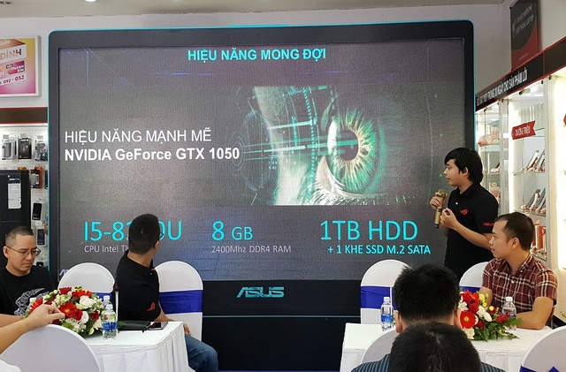 Asus tung thế hệ laptop chơi game rẻ nhất tại Việt Nam - 1 Asus giới thiệu mẫu Asus F560 tại Việt Nam