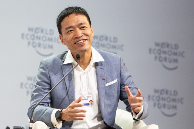 WEF ASEAN 2018: Châu Á sẽ vượt qua Mỹ trong cuộc chiến sáng tạo - 3
Ông Lê Hồng Minh, CEO công ty VNG, kể về những ngày thành lập công ty.