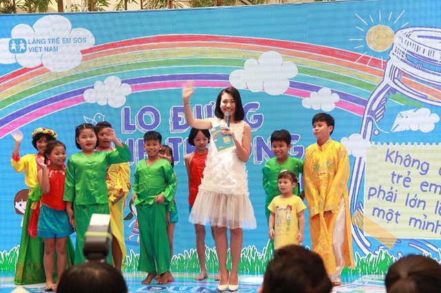 Á hậu Hoàng Oanh là đại sứ "Lọ đựng tình thương" - 1 Á hậu Hoàng Oanh là đại sứ "Lọ đựng tình thương" - 1