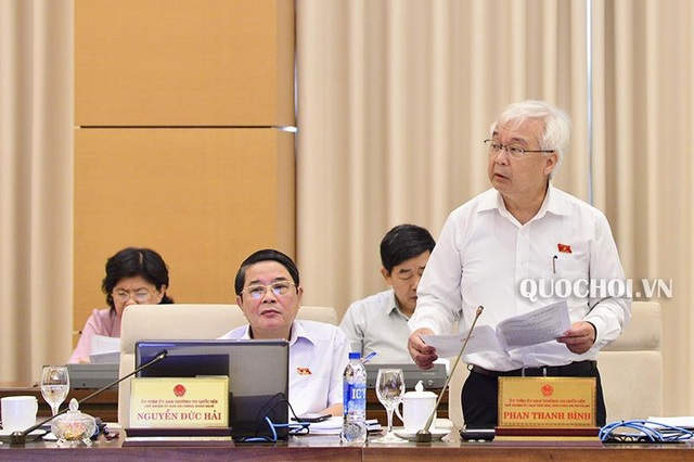 Chủ tịch Quốc hội: Cần phát triển, nâng cao vị thế 2 Đại học Quốc gia - 1 Phương án quy định về mô hình cơ sở giáo dục đại học do UB Văn hóa, Giáo dục đưa ra đã thắng thế so với phương án chỉ quy định chung một cấp độ đại học mà Chính phủ xây dựng