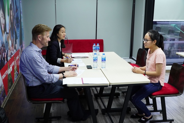 Chuyển đổi sang bằng THPT của Mỹ: Chỉ học thêm 6 tín chỉ - 2
Phỏng vấn cùng Hiệu trưởng Franklin Virtual Highschools