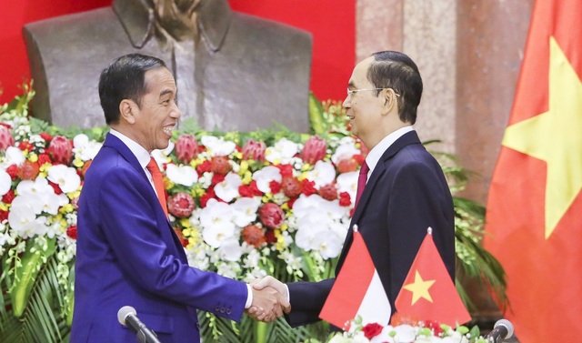 Việt Nam - Indonesia phấn đấu đạt kim ngạch 10 tỷ USD - 1 Chủ tịch nước Trần Đại Quang và Tông thông Indonesia Joko Widodo