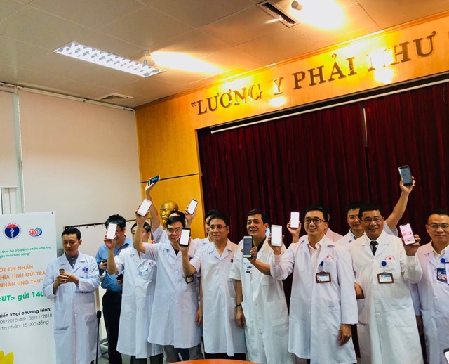 Bệnh viện K đồng loạt nhắn tin 15 nghìn đồng ủng hộ bệnh nhân ung thư - 2 Bệnh viện K đồng loạt nhắn tin 15 nghìn đồng ủng hộ bệnh nhân ung thư - 2