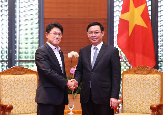 Phó Thủ tướng Vương Đình Huệ đề nghị HSBC giúp Việt Nam xử lý nợ xấu - 3 Phó Thủ tướng tiếp Phó Chủ tịch cấp cao Tập đoàn năng lượng Hanwha