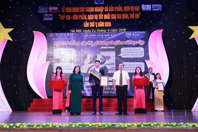 Tặng quà trung thu gì cho bé thời đại 4.0 - 4 Nhân dịp Trung thu năm nay, nhà sản xuất đang có chương trình quà tặng trị giá 150.000Đ cho tất cả khách hàng đăng ký mua sản phẩm thông qua Hotline hoặc đặt hàng trực tiếp trên website : http://captaineye.com/
