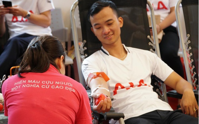 200 Đại lý và nhân viên AIA Việt Nam tham gia hiến máu nhân đạo - 6 200 Đại lý và nhân viên AIA Việt Nam tham gia hiến máu nhân đạo - 6