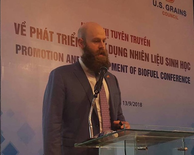 Mỹ sẵn sàng hỗ trợ cho Việt Nam đẩy mạnh sử dụng nhiên liệu sinh học - 1 Ông Brian Healy nói rằng, phía Mỹ luôn sẵn sàng hỗ trợ Việt Nam trong việc áp dụng chính sách mới của mình, đặc biệt là việc đẩy mạnh sử dụng xăng E5 trong năm 2020.