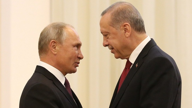 Chiến thuật của Nga và Thổ Nhĩ Kỳ trong cuộc chiến quyết định tại Syria - 1 Tổng thống Nga Vladimir Putin (trái) và người đồng cấp Thổ Nhĩ Kỳ Recep Tayyip Erdogan (Ảnh: CGTN)