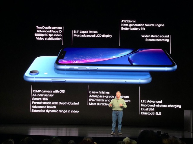 5 lý do khiến iPhone XR đáng mua hơn iPhone XS - 5 iPhone XR có thời lượng pin thậm chí cao hơn cả iPhone XS và XS Max.
