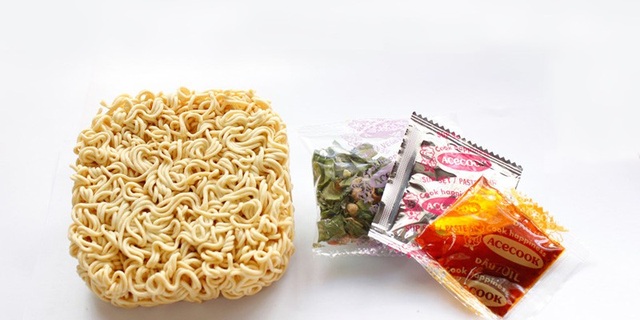 “Ngạc nhiên” với công đoạn chế biến gói gia vị trong mì ăn liền - 2 “Ngạc nhiên” với công đoạn chế biến gói gia vị trong mì ăn liền - 2