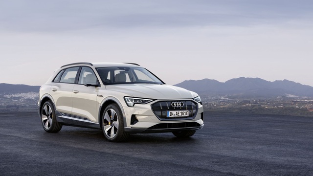 Audi e-tron SUV khuấy động phân khúc xe sang chạy điện - 3 Audi e-tron SUV khuấy động phân khúc xe sang chạy điện - 3