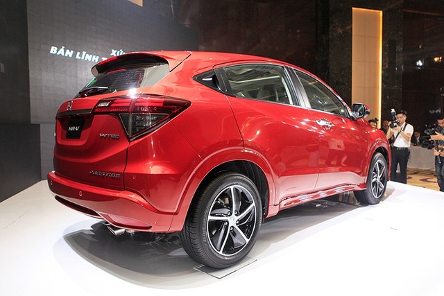 Đắt hơn các đối thủ cả trăm triệu đồng, Honda HR-V có gì? - 4 Đắt hơn các đối thủ cả trăm triệu đồng, Honda HR-V có gì? - 4