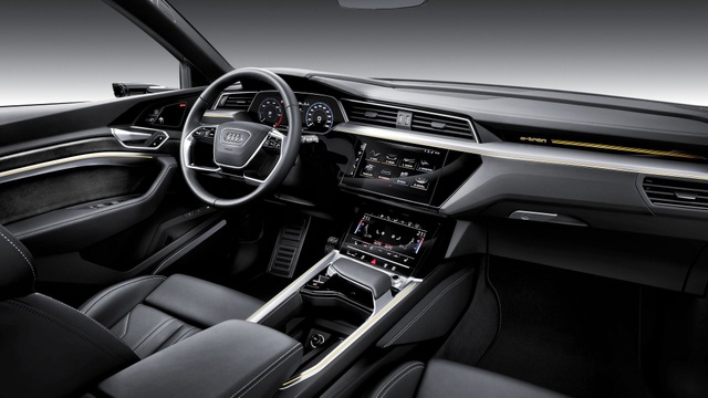 Audi e-tron SUV khuấy động phân khúc xe sang chạy điện - 5 Audi e-tron SUV khuấy động phân khúc xe sang chạy điện - 5