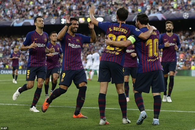 Barcelona 4-0 PSV Eindhoven: Cú hattrick của Messi - 12
Barcelona tạm dẫn đầu bảng B sau chiến thắng 4-0 đầy thuyết phục