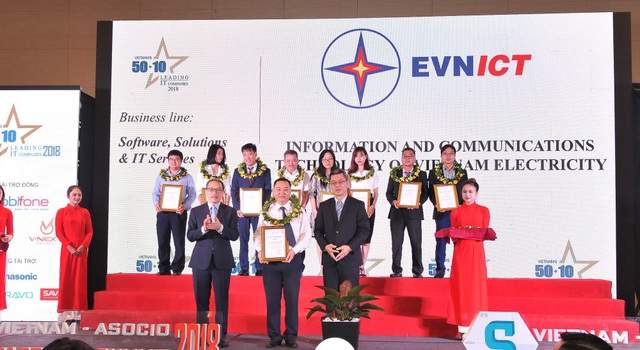 EVNICT đạt danh hiệu 50 Doanh nghiệp CNTT hàng đầu Việt Nam 2018 - 2
Đây là lần thứ 2 liên tiếp EVNICT đạt được danh hiệu 50 doanh nghiệp CNTT hàng đầu Việt Nam