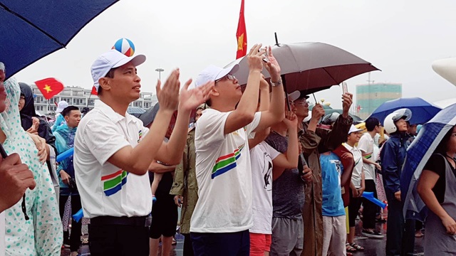Người Quảng Ninh vỡ òa niềm vui khi "nhà leo núi" Hoàng Cường chiến thắng Olympia - 9 Ông Vũ Văn Diện, Phó chủ tịch UBND tỉnh mừng vui trước chiến thắng của Nguyễn Hoàng Cường