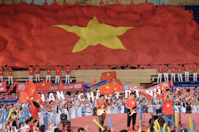 Gấp đôi điểm thí sinh thứ hai, Hoàng Cường vô địch Đường lên đỉnh Olympia 2018 - 21 Gấp đôi điểm thí sinh thứ hai, Hoàng Cường vô địch Đường lên đỉnh Olympia 2018 - 21