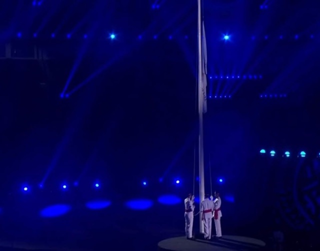 Lễ bế mạc Asiad 18: Bữa tiệc âm nhạc rộn ràng - 13
Lá cờ của Asiad 218 được kéo xuống tại lễ bế mạc