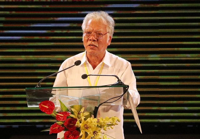 Bế mạc Liên hoan sân khấu cải lương 2018: “Thiếu vắng kịch bản lớn...” - 3 Tuy nhiên, NSƯT Lê Chức cũng thẳng thắn chỉ ra, ở Liên hoan lần này đó là chưa có nhiều kịch bản mới sáng tác, hoặc viết trực tiếp cho loại hình, vẫn phải dựa vào số kịch bản đã có từ khá lâu, được chuyển thể.