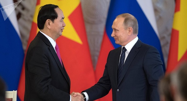 Chủ tịch nước Trần Đại Quang và Tổng thống Vladimir Putin trong chuyến thăm Liên bang Nga năm 2017 của Chủ tịch nước Trần Đại Quang (ảnh: Sputnik)