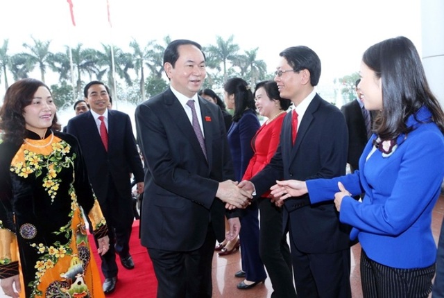 Chủ tịch nước Trần Đại Quang và những chuyến "về nguồn" trên quê hương Ninh Bình - 4
Trong chuyến thăm quê này (ngày 3/4/2016), Chủ tịch nước Trần Đại Quang đã có buổi gặp gỡ thân mật lãnh đạo chủ chốt, cán bộ tỉnh Ninh Bình. Tại buổi gặp mặt, Chủ tịch nước dặn dò và mong mốn Đảng bộ, Chính quyền và Nhân dân tỉnh Ninh Bình phát huy hơn nữa để đưa vùng đất cố đô Hoa Lư lịch sử ngày càng phát triển, sớm trở thành tỉnh có thu nhập cao về kinh tế, thu hút khách du lịch bậc nhất của cả nước.