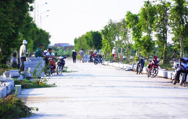 Quê nhà gấp rút chuẩn bị nơi an táng Chủ tịch nước Trần Đại Quang - 1
Khu vực tổ chức lễ an táng Chủ tịch nước Trần Đại Quang được dọn dẹp, cắt tỉa cẩn thận.