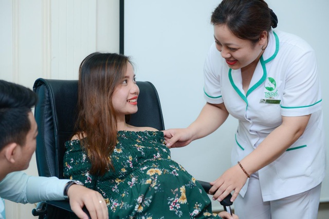 Thực hành phương pháp thai giáo tại lớp tiền sản của bệnh viện ĐKQT Thu Cúc