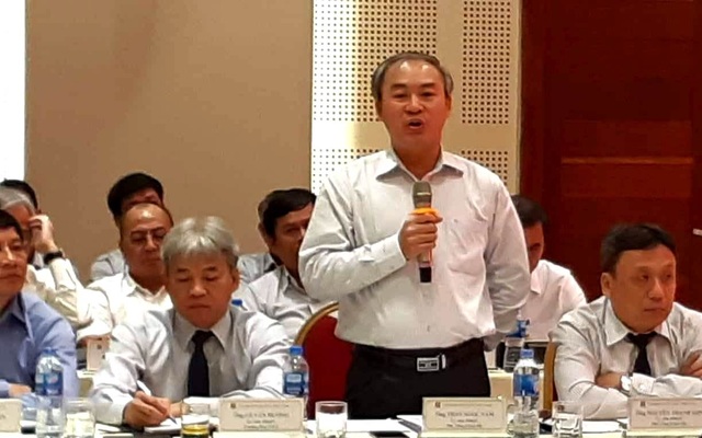 Sếp Petrolimex: Xin mở đường vào cây xăng phải mất nửa năm - 1
Ông Trần Ngọc Năm, Phó tổng giám đốc Petrolimex: Xin mở đường vào cây xăng phải mất nửa năm