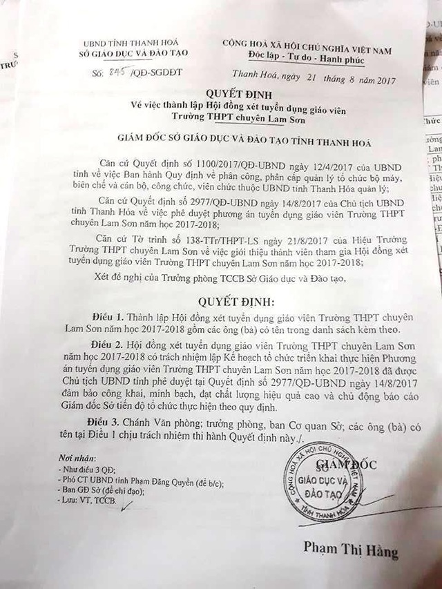 Vì đâu việc tuyển dụng giáo viên trường chuyên Lam Sơn “dậm chân tại chỗ”? - 1
Năm học 2017-2018, Giám đốc Sở GD&ĐT Thanh Hóa đồng ý phương án tuyển dụng của Trường THPT chuyên Lam Sơn theo Quyết định 2977 của UBND tỉnh thế nhưng năm học 2018-2019 thì lại không đồng ý.