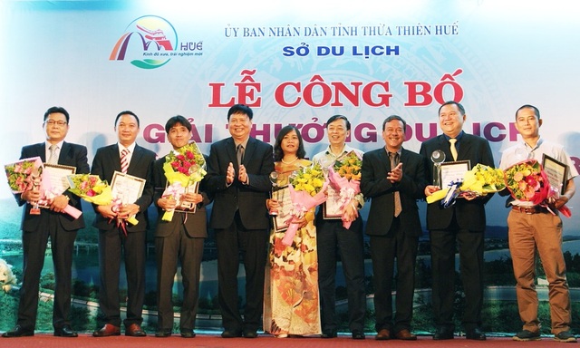 Trao giải thưởng du lịch tỉnh Thừa Thiên Huế - 2 7 đơn vị Lữ hành hàng đầu tỉnh Thừa Thiên Huế nhận giải thưởng