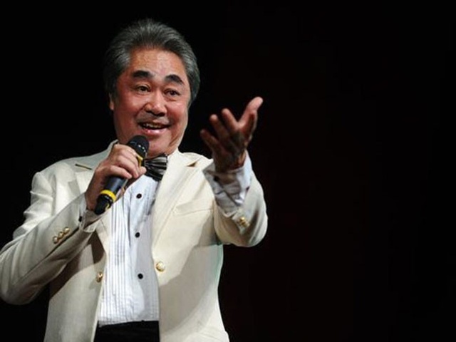 NSND Quang Thọ: “Tôi còn sức hát đến khi khán giả chán thì thôi” - 1 NSND Quang Thọ vẫn hát sung sức ở tuổi 70.