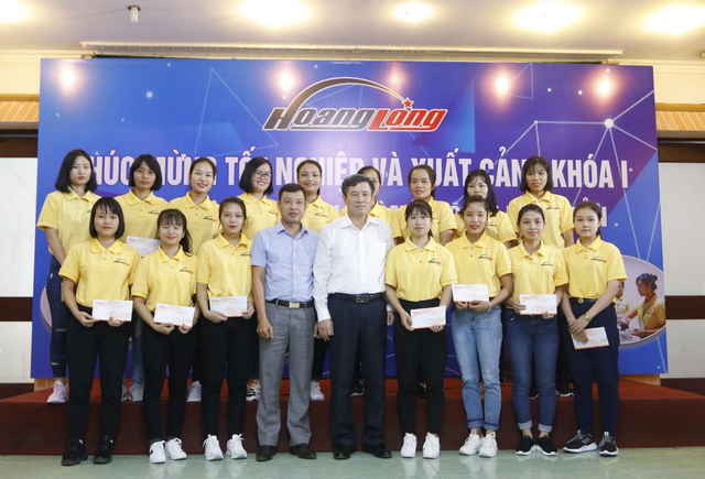 Đưa 23 thực tập sinh hộ lý sang Nhật Bản làm việc - 1
23 thực tập sinh hộ lý Việt Nam đầu tiên sang Nhật Bản làm việc