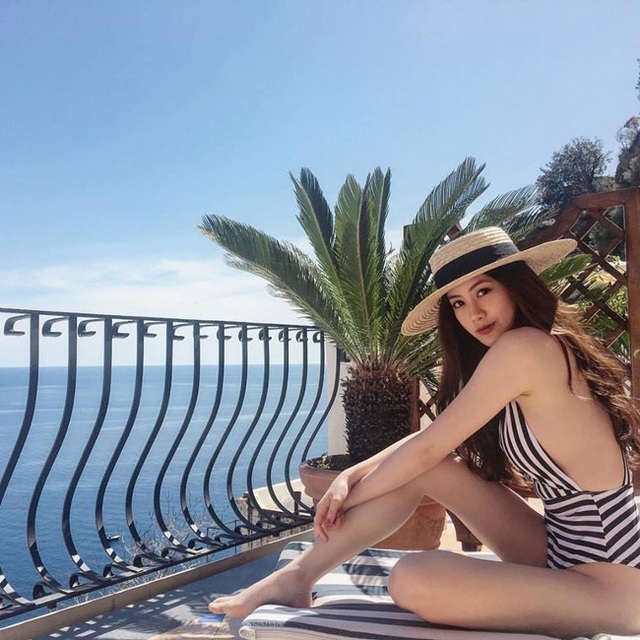 Đệ nhất hot girl Lào xinh đẹp, giàu có giờ ra sao? - 7
Có lúc sexy, gợi cảm...