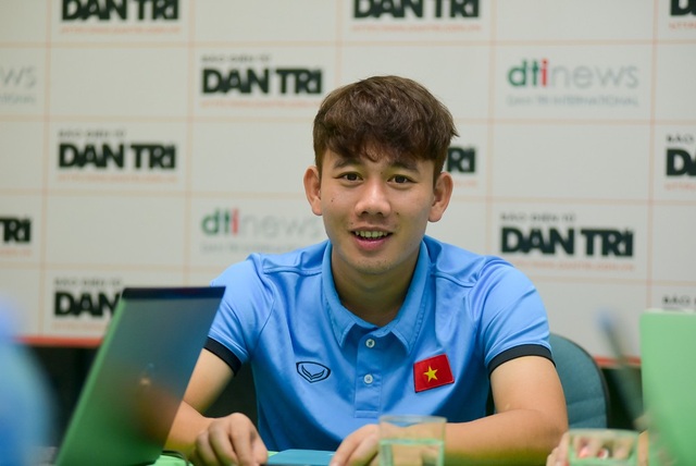 Minh Vương: "Toàn đội Olympic Việt Nam đã rơi nước mắt sau trận thua UAE" - 2