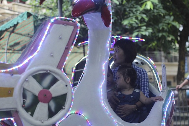 Hà Nội: Hơn 7 vạn du khách đổ về vườn thú, 21 trẻ em lạc mẹ được giao cho gia đình! - Ảnh 5. Hà Nội: Hơn 7 vạn du khách đổ về vườn thú, 21 trẻ em lạc mẹ được giao cho gia đình! - Ảnh 5.