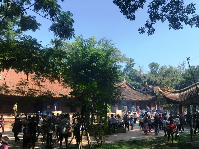 Nhiều công trình kiến trúc tại khu di tích Lam Kinh đã được phỏng dựng lại, tạo cho di tích Lam Kinh thêm vẻ bề thế.