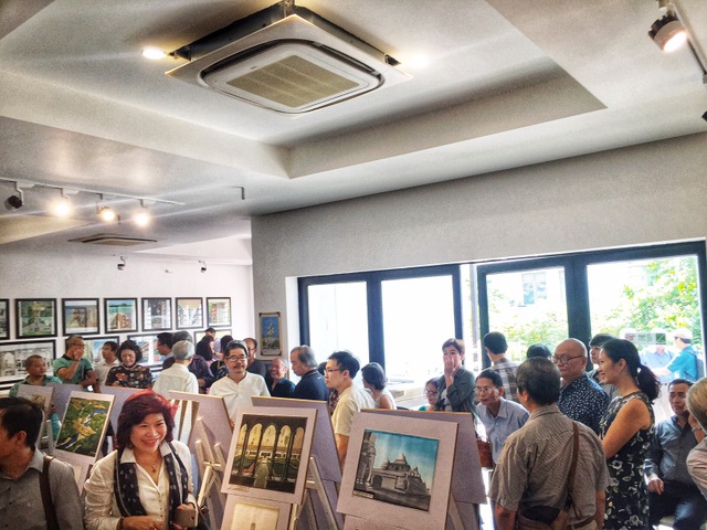 Chiêm ngưỡng những kiệt tác kiến trúc thế giới ngay giữa lòng Hà Nội - 2 Đông đảo công chúng đến với buổi khai mạc trưng bày - diễn hoạ phục vụ dạy và học lịch sử kiến trúc.