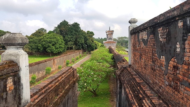 Hoàng Thành Huế sẽ được thắp sáng để phát triển du lịch - 5 Vòng Hoàng Thành (bên phải) ngăn cách khu vực dành cho các quan dân bên ngoài và khu vực hoàng gia của vua nằm bên trong