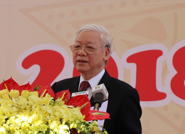 Tổng Bí thư: "Sinh viên tốt nghiệp phải có kỹ năng sáng tạo, hợp tác và tư duy phản biện" - 1 Tổng Bí thư Nguyễn Phú Trọng đề nghị Học viện Nông Nghiệp Việt Nam đổi mới căn bản, toàn diện giáo dục; phấn đấu nhanh chóng trở thành một trong những trường đại học nghiên cứu hàng đầu trong lĩnh vực nông nghiệp.