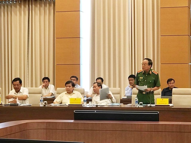 Thượng tướng Lê Quý Vương: CNC không phải công ty bình phong của lực lượng công an! - 1 Thứ trưởng Bộ Công an: Điều đáng buồn, người liên quan vụ án đường dây đánh bạc là một Trung tướng - Thủ trưởng cơ quan điều tra, anh hùng lực lượng vũ trang, thương binh 2/4, một con người rất được trân trọng...